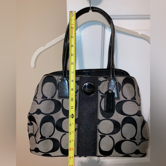 Gorgeous Coach Bag - Picture 6 of 16